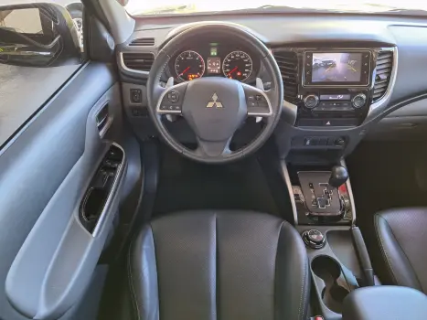 MITSUBISHI L 200 Triton 2.4 16V SPORT HPE-S 4X4 CABINE DUPLA TURBO DIESEL AUTOMTICO, Foto 11
