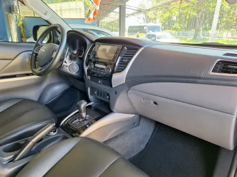 MITSUBISHI L 200 Triton 2.4 16V SPORT HPE-S 4X4 CABINE DUPLA TURBO DIESEL AUTOMTICO, Foto 12