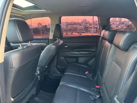 MITSUBISHI Outlander 3.0 V6 24V 4P GT 4X4 AUTOMTICO, Foto 10