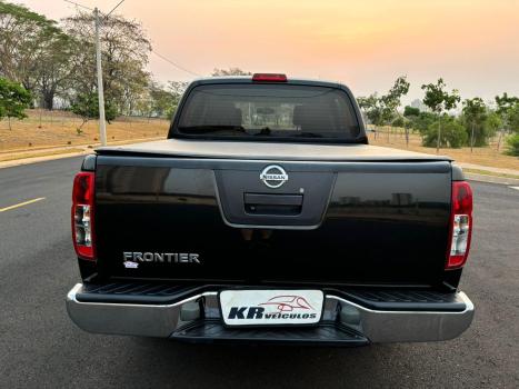 NISSAN Frontier 2.5 S 4X4 TURBO DIESEL CABINE DUPLA, Foto 4