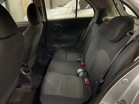 NISSAN March 1.0 12V 4P S FLEX, Foto 11