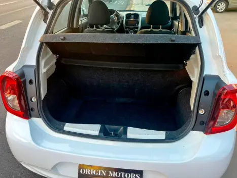 NISSAN March 1.6 16V 4P SL FLEX, Foto 13
