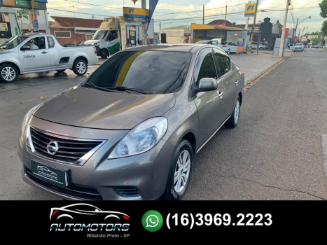 NISSAN Versa Sedan 1.6 16V 4P FLEX SV, Foto 1