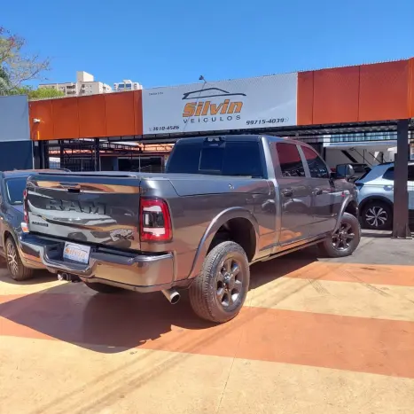 RAM 2500 6.7 I6 24V SLT CABINE DUPLA TURBO DIESEL NIGHT EDITION 4X4 AUTOMTICO, Foto 4