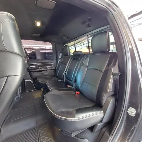 RAM 2500 6.7 I6 24V SLT CABINE DUPLA TURBO DIESEL NIGHT EDITION 4X4 AUTOMTICO, Foto 8