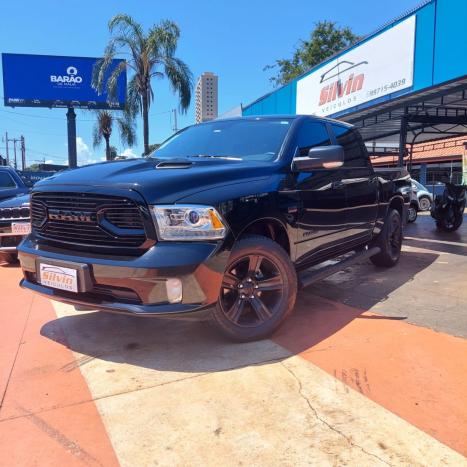 RAM Classic 5.7 V8 32V 4P HEMI LARAMIE NIGHT EDITION AUTOMTICO, Foto 2