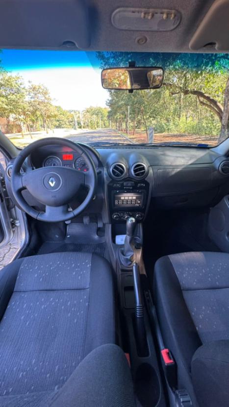 RENAULT Logan 1.6 16V 4P FLEX EXPRESSION, Foto 2