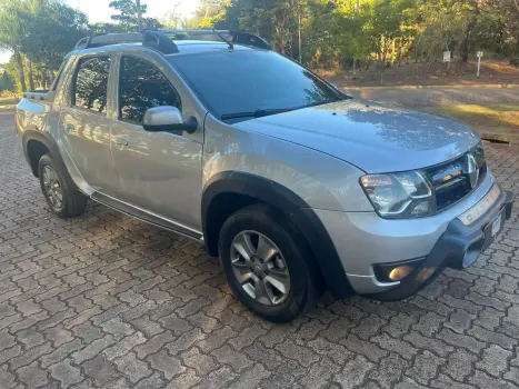 RENAULT Oroch 2.0 16V 4P FLEX DYNAMIQUE AUTOMTICO, Foto 2