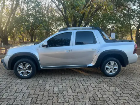 RENAULT Oroch 2.0 16V 4P FLEX DYNAMIQUE AUTOMTICO, Foto 4