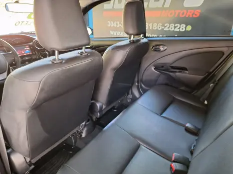 TOYOTA Etios Cross 1.5 16V 4P, Foto 10
