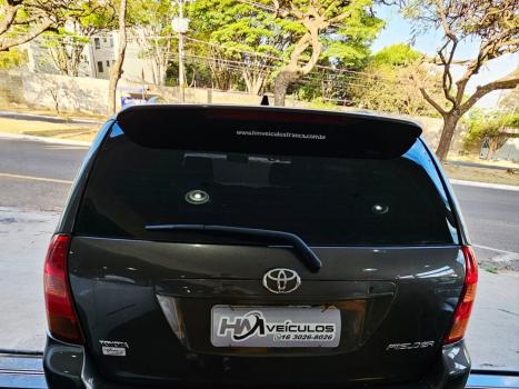TOYOTA Fielder 1.8 16V 4P, Foto 4