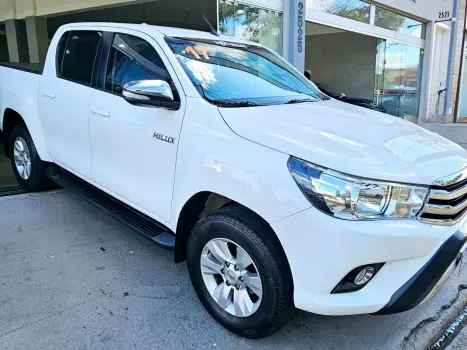 TOYOTA Hilux Caminhonete 2.7 16V 4P SRV CABINE DUPLA, Foto 3