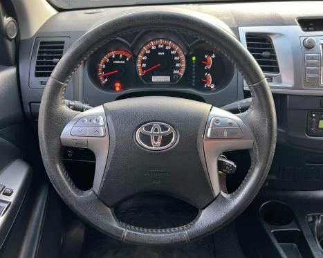 TOYOTA Hilux Caminhonete 3.0 4P 4X4 SRV TURBO DIESEL TOP CABINE DUPLA AUTOMTICO, Foto 12