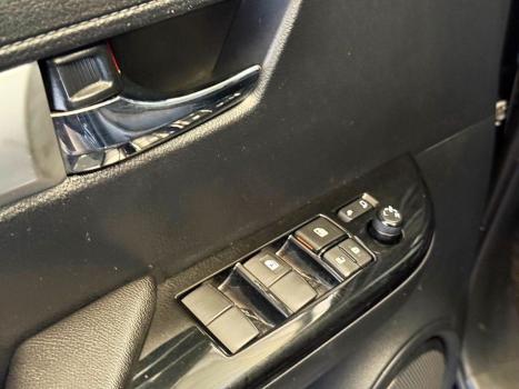 TOYOTA Hilux Caminhonete 2.7 16V 4P SRV FLEX 4X4  CABINE DUPLA AUTOMTICO, Foto 8