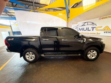 TOYOTA Hilux Caminhonete 2.7 16V 4P SRV FLEX 4X4  CABINE DUPLA AUTOMTICO, Foto 13