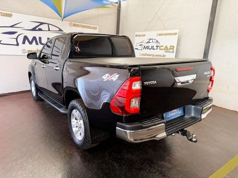 TOYOTA Hilux Caminhonete 2.7 16V 4P SRV FLEX 4X4  CABINE DUPLA AUTOMTICO, Foto 15