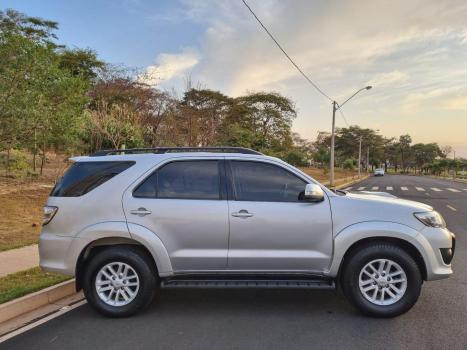 TOYOTA Hilux SW4 3.0 16V 4P SRV 4X4 TURBO DIESEL AUTOMTICO, Foto 7