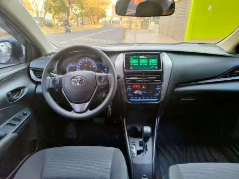 TOYOTA Yaris Sedan 1.5 16V 4P FLEX XL LIVE MULTIDRIVE AUTOMTICO CVT, Foto 8
