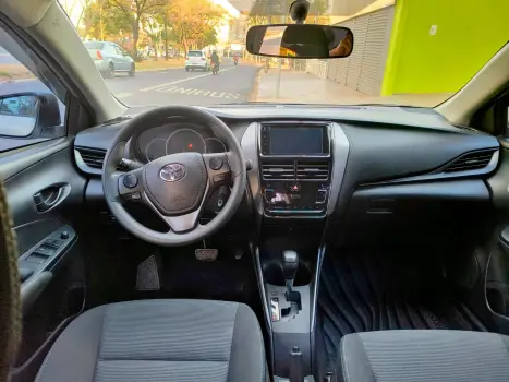 TOYOTA Yaris Sedan 1.5 16V 4P FLEX XL LIVE MULTIDRIVE AUTOMTICO CVT, Foto 9
