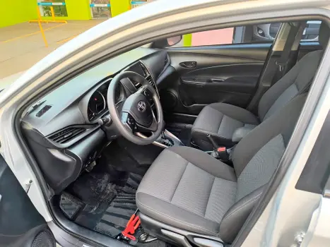TOYOTA Yaris Sedan 1.5 16V 4P FLEX XL LIVE MULTIDRIVE AUTOMTICO CVT, Foto 10
