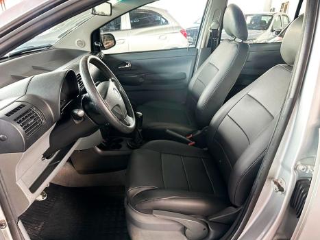 VOLKSWAGEN Fox 1.0 4P PLUS FLEX, Foto 4