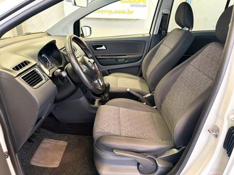 VOLKSWAGEN Fox 1.6 4P, Foto 4