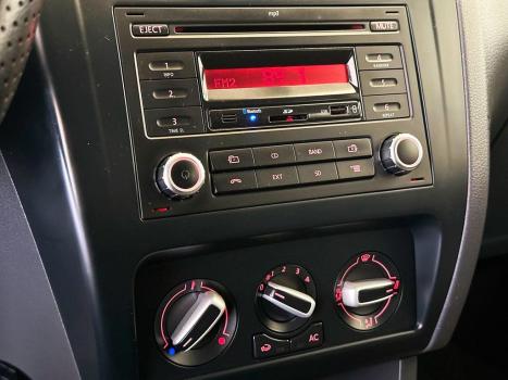 VOLKSWAGEN Fox 1.6 4P, Foto 8