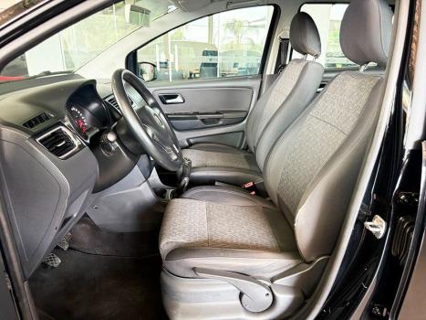 VOLKSWAGEN Fox 1.6 4P, Foto 4