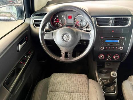 VOLKSWAGEN Fox 1.6 4P, Foto 6
