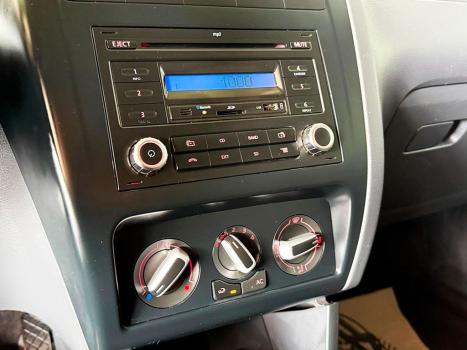 VOLKSWAGEN Fox 1.6 4P, Foto 8