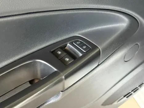 VOLKSWAGEN Saveiro 1.6 FLEX MSI ROBUST CABINE SIMPLES, Foto 8