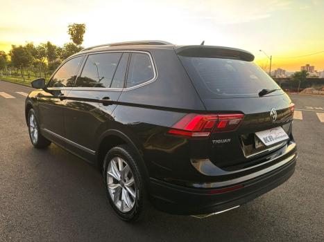 VOLKSWAGEN Tiguan 1.4 250 TSI TOTAL FLEX ALLSPACE COMFORTLINE TURBO AUTOMTICO TIPTRONIC, Foto 4