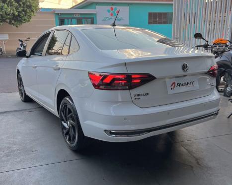 VOLKSWAGEN Virtus 1.0 4P 200 TSI FLEX HIGHLINE AUTOMTICO, Foto 10