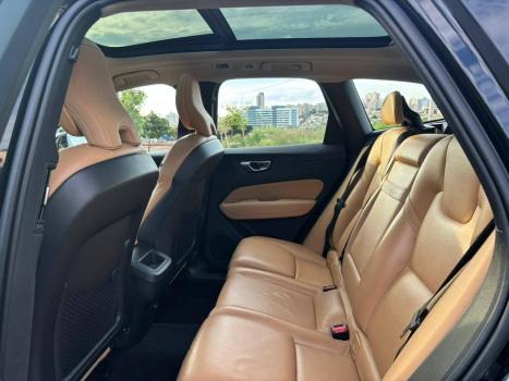 VOLVO XC60 2.0 4P D5 MOMENTUM DIESEL AWD GEARTRONIC, Foto 10