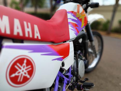 YAMAHA DT 180 CC, Foto 2