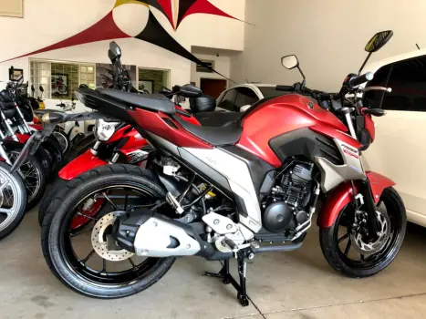 YAMAHA FZ 25 250 Fazer Flex , Foto 4