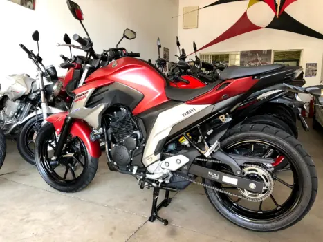 YAMAHA FZ 25 250 Fazer Flex , Foto 3