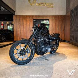 HARLEY DAVIDSON Sportster XL 883 IRON