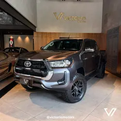 TOYOTA Hilux Caminhonete 2.8 16V SRV 4X4 DIESEL CABINE DUPLA AUTOMÁTICO