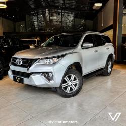 TOYOTA Hilux SW4 2.7 16V 4P FLEX SRV 7 LUGARES AUTOM�TICO