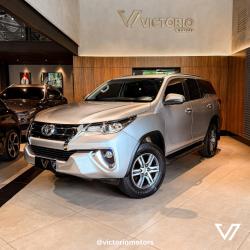 TOYOTA Hilux SW4 2.7 16V 4P FLEX SRV 7 LUGARES AUTOM�TICO