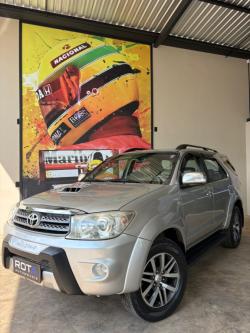 TOYOTA Hilux SW4 3.0 16V 4P SRV 4X4 7 LUGARES TURBO DIESEL AUTOMTICO