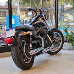 HARLEY DAVIDSON Sportster XL 883 R