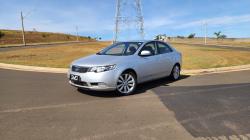 KIA Cerato Sedan 1.6 16V 4P SX3 AUTOMTICO