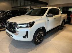 TOYOTA Hilux Caminhonete 2.8 16V SRX 4X4 TURBO DIESEL CABINE DUPLA AUTOMTICO