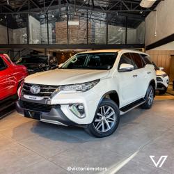 TOYOTA Hilux SW4 2.8 16V 4P SRX 4X4 7 LUGARES TURBO DIESEL AUTOMTICO