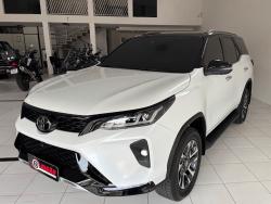 TOYOTA Hilux SW4 2.8 4P SRX 4X4 DIAMOND 7 LUGARES TURBO DIESEL AUTOMTICO