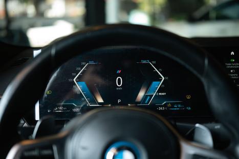 BMW 330E 2.0 16V 4P M SPORT H�BRIDO TURBO AUTOM�TICO, Foto 4