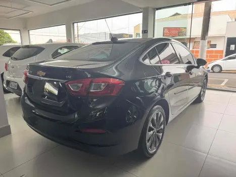CHEVROLET Cruze Hatch 1.4 16V 4P LTZ TURBO FLEX AUTOMÁTICO, Foto 4 CHEVROLET Cruze Hatch 1.4 16V 4P LTZ TURBO FLEX AUTOMÁTICO, Foto 4