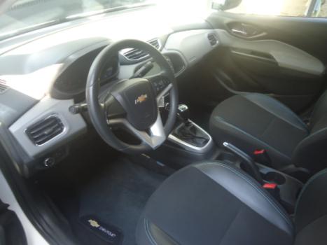 CHEVROLET Onix Hatch 1.4 4P FLEX LT, Foto 2